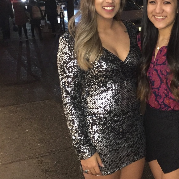 ASOS Motel Alexus Dress in Sequins - Silver /  L - Picture 3 of 4